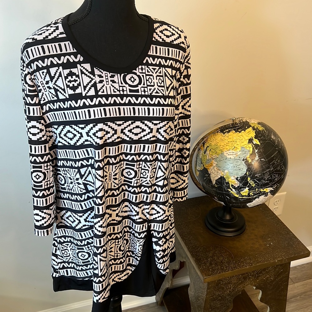 Black and white top!